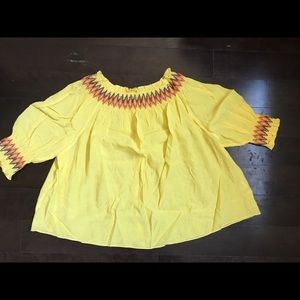 Yellow design Top aztec print size small S quarter sleeve blouse